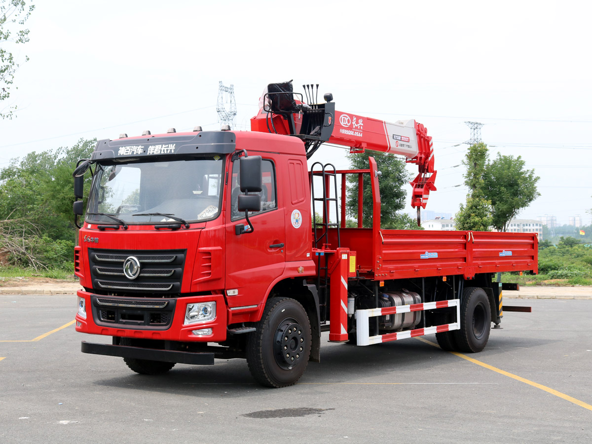 東風華神F5排半上裝長興質(zhì)尊版8噸直臂式吊機