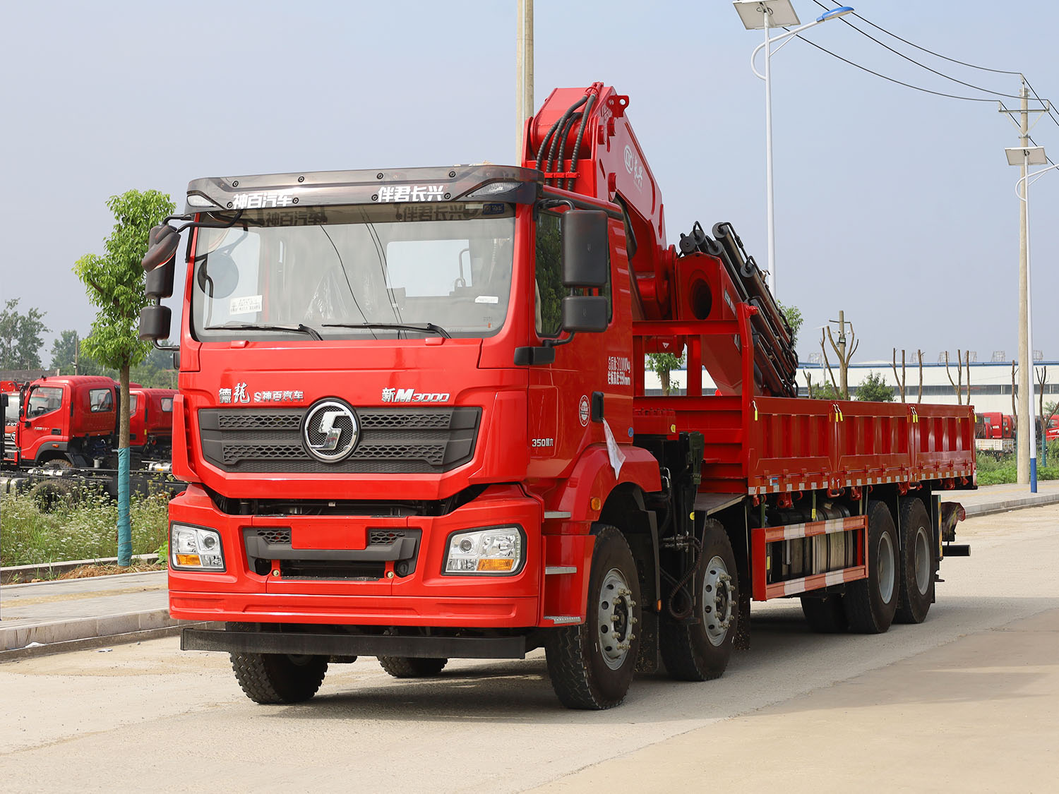 陜汽德龍新M3000駕駛室前四后八上裝長興35噸折臂式吊機