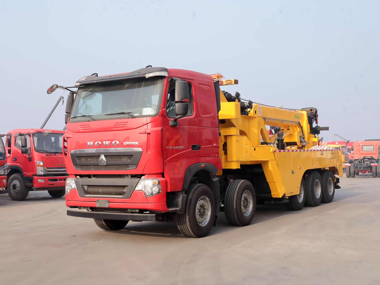 重汽豪沃五軸上裝長興30噸清障旋轉(zhuǎn)吊