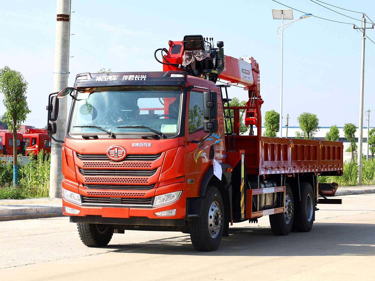 解放龍V2.0前提升橋上裝長興發財版10噸直臂式吊機