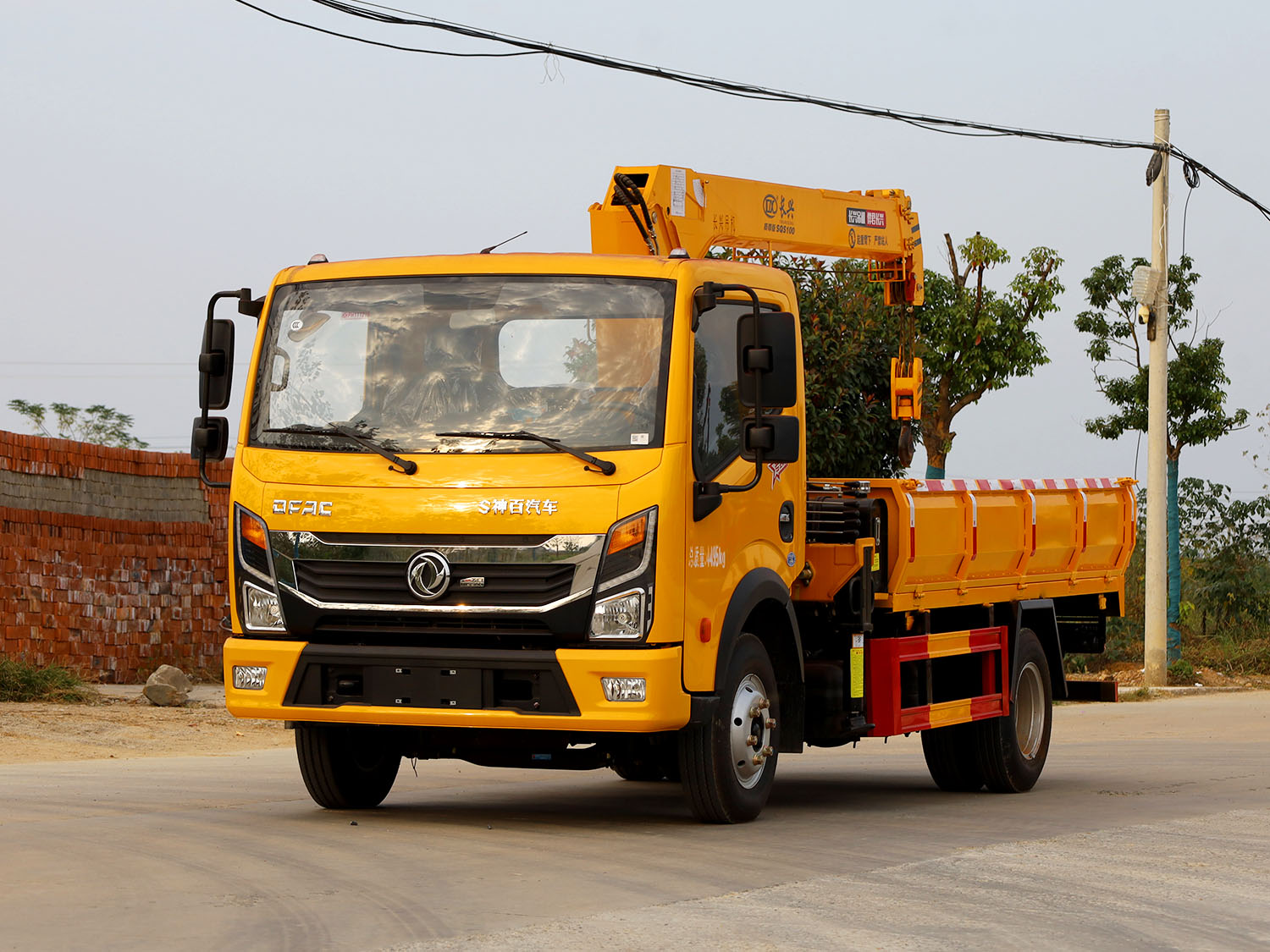 東風多利卡D6-N單排上裝長興4噸直臂式吊機（重載藍牌）