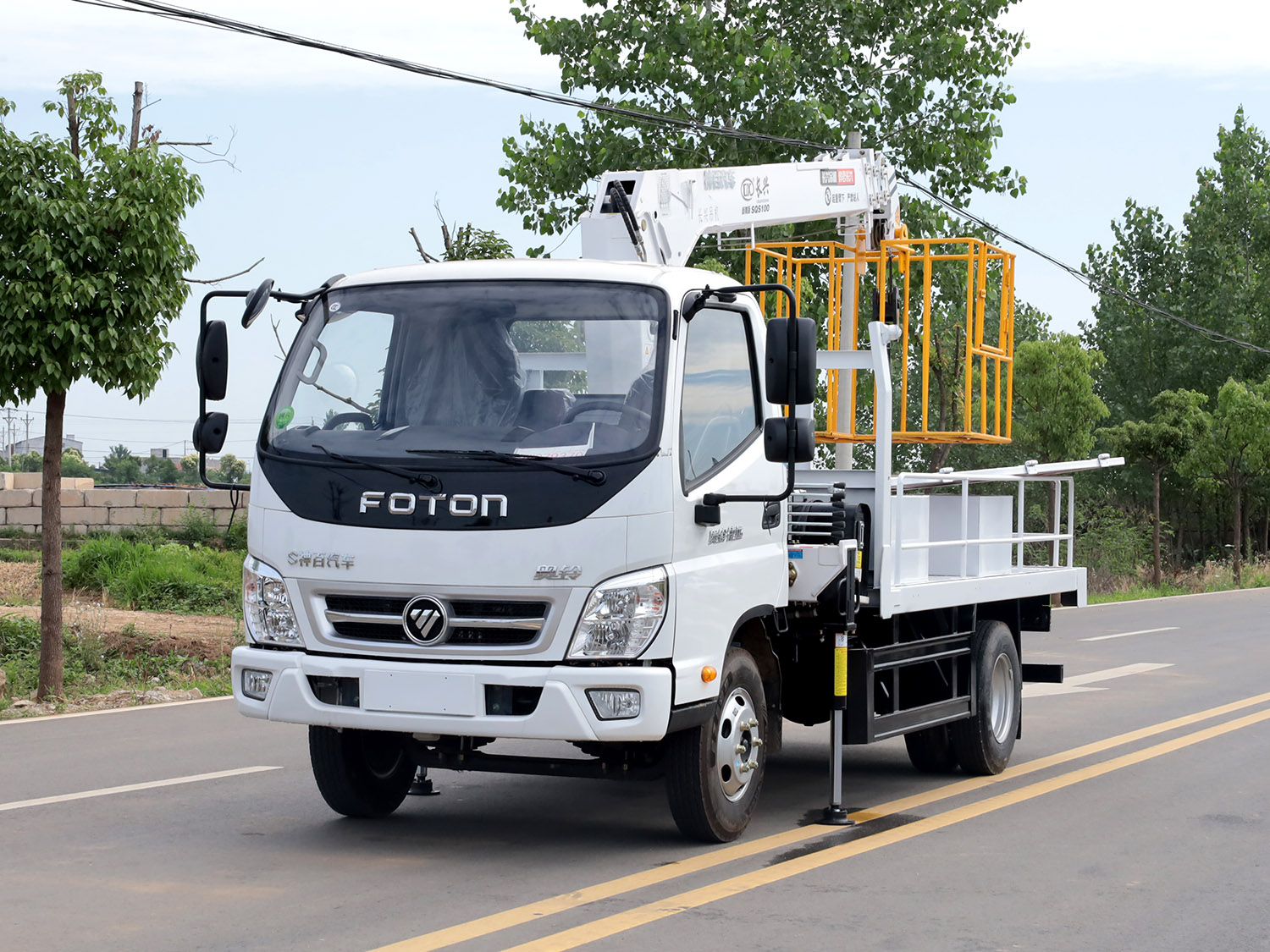 福田奧鈴捷運單排上裝長興4噸直臂式吊機（帶吊籃）