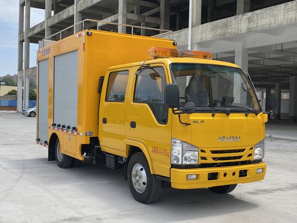 五十鈴雙排帶吊型救險車