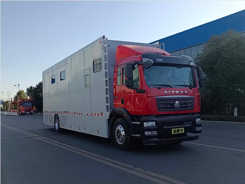 汕德卡20-24人型宿營車