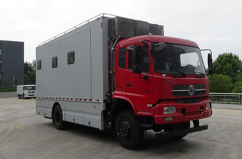 天錦短軸宿營車