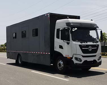 天錦20人宿營車