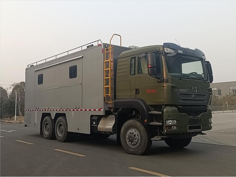 豪沃后八輪餐車